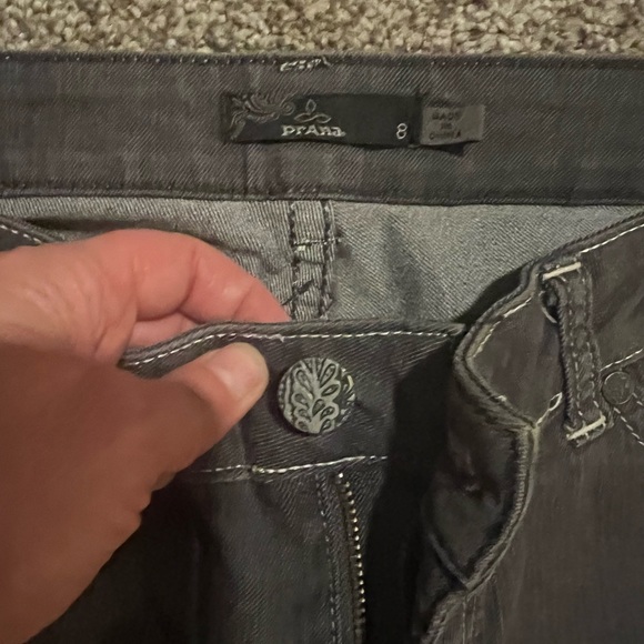 Prana size 8, used but never worn, great condition! Gray jean material - Picture 2 of 3